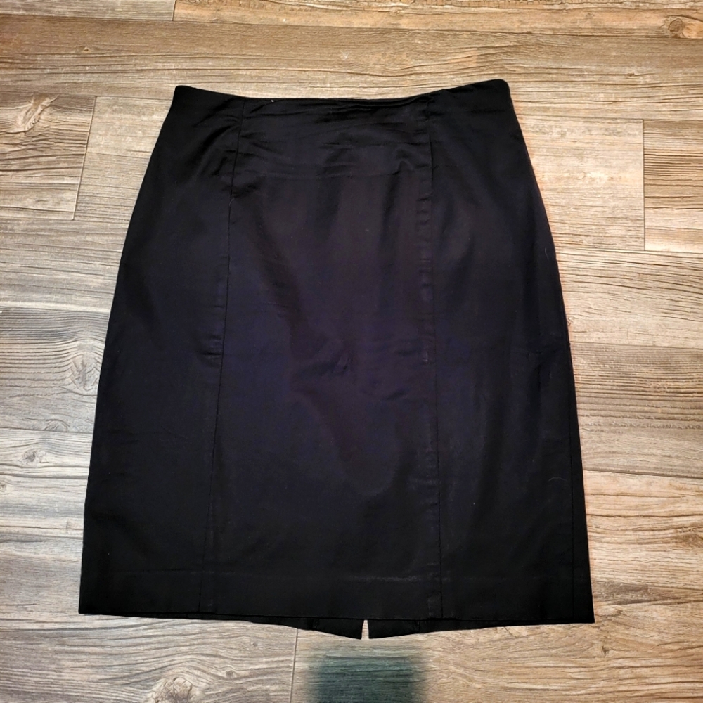 ANN TAYLOR | Petite Black Pencil Skirt